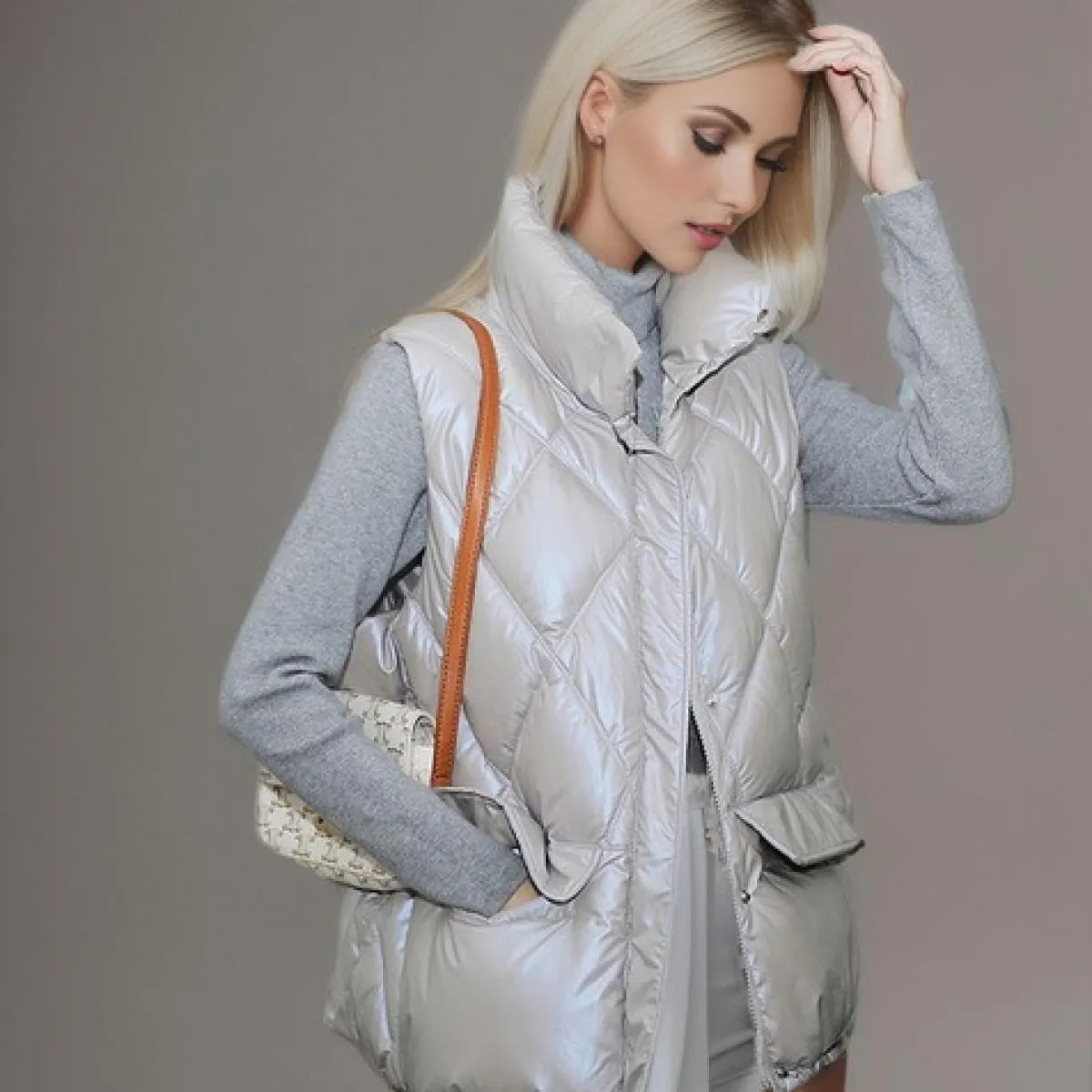 2023 Autunno Donna Gilet in tessuto lucido Giacca senza maniche Cerniera Gilet imbottito caldo spesso Cappotto Tasche femminili