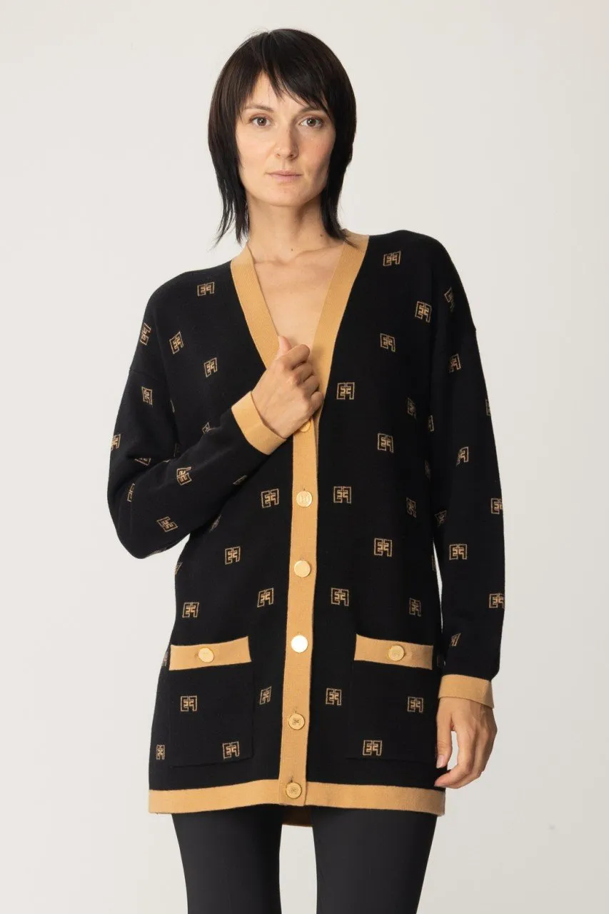 Cardigan lungo con stampa loghi NERO/CARAMELLO