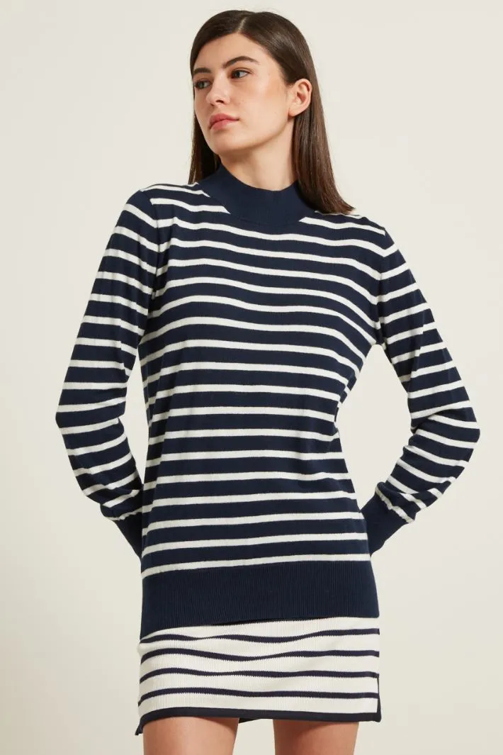 Maglia con collo montante