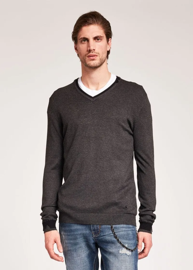 Maglia con dettagli cut out