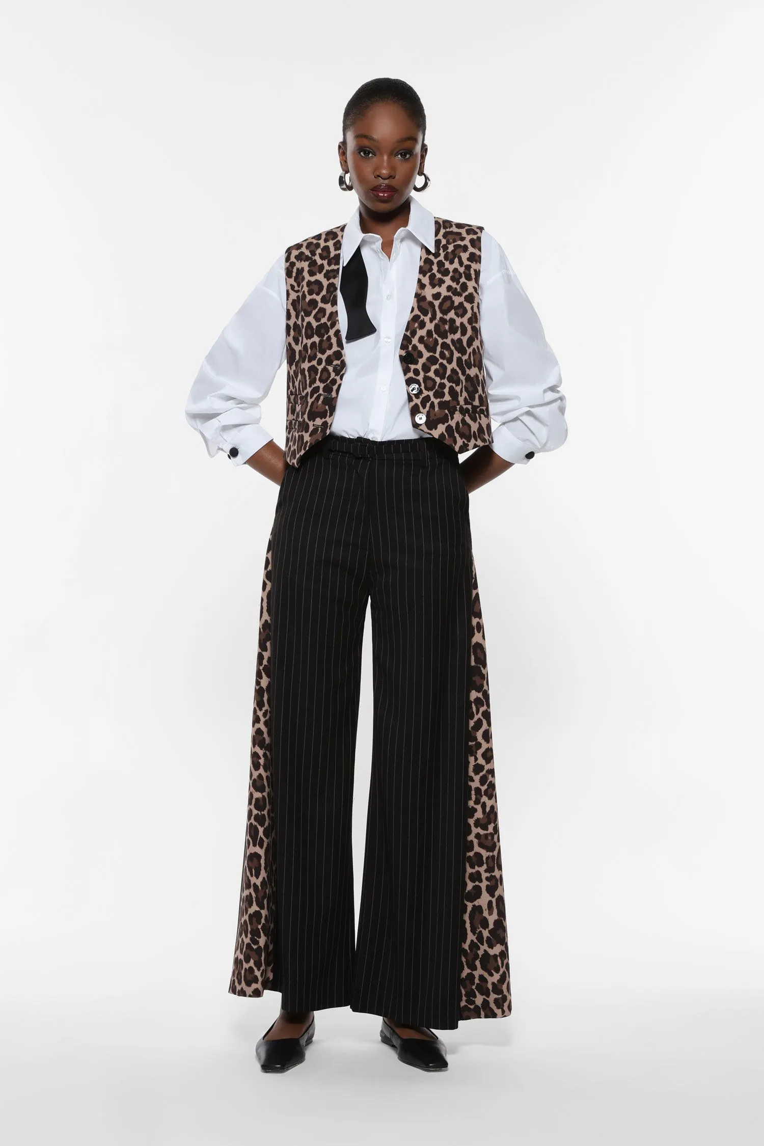   Pantaloni a palazzo con dettagli laterali animalier     