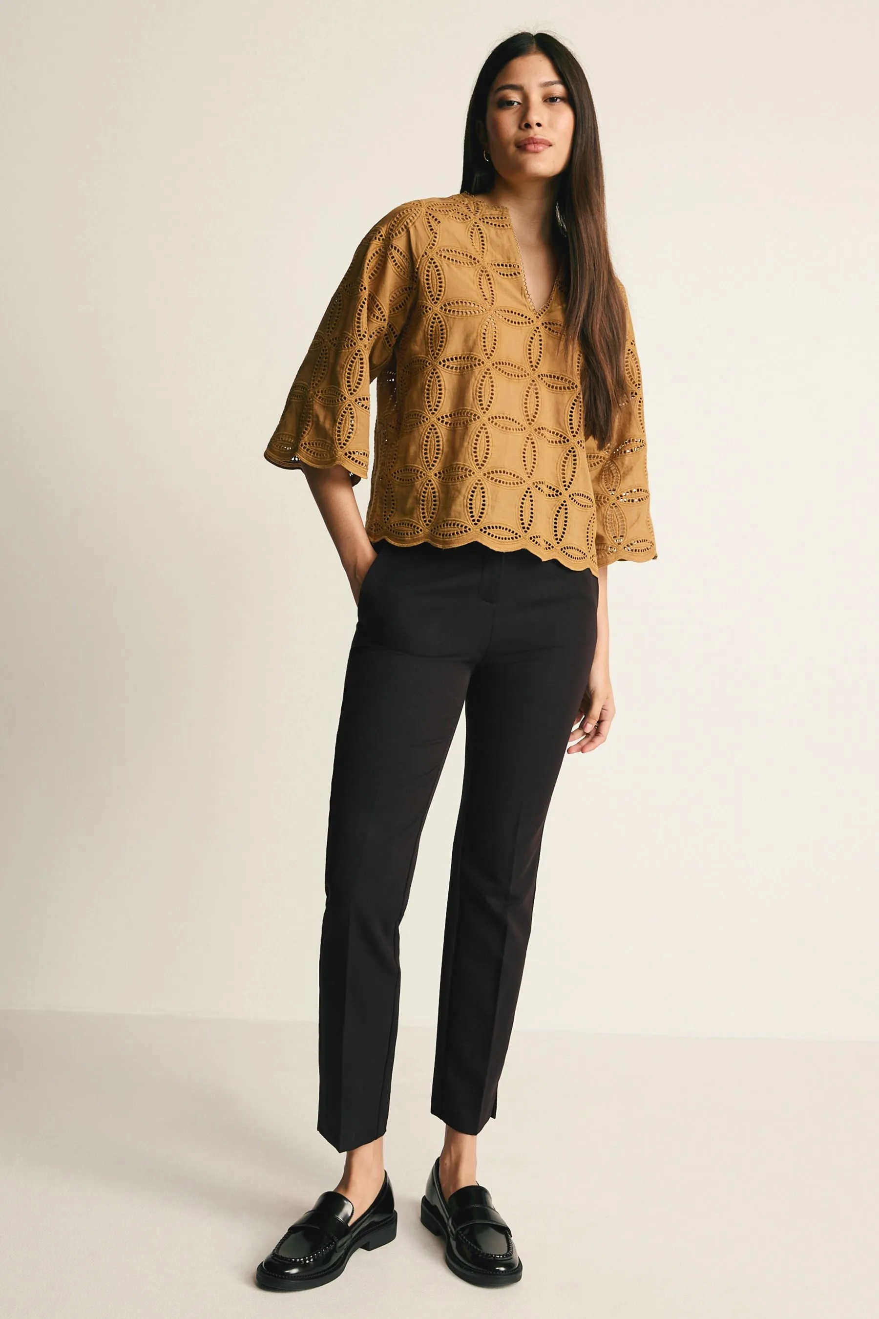 Pantaloni slim sartoriali