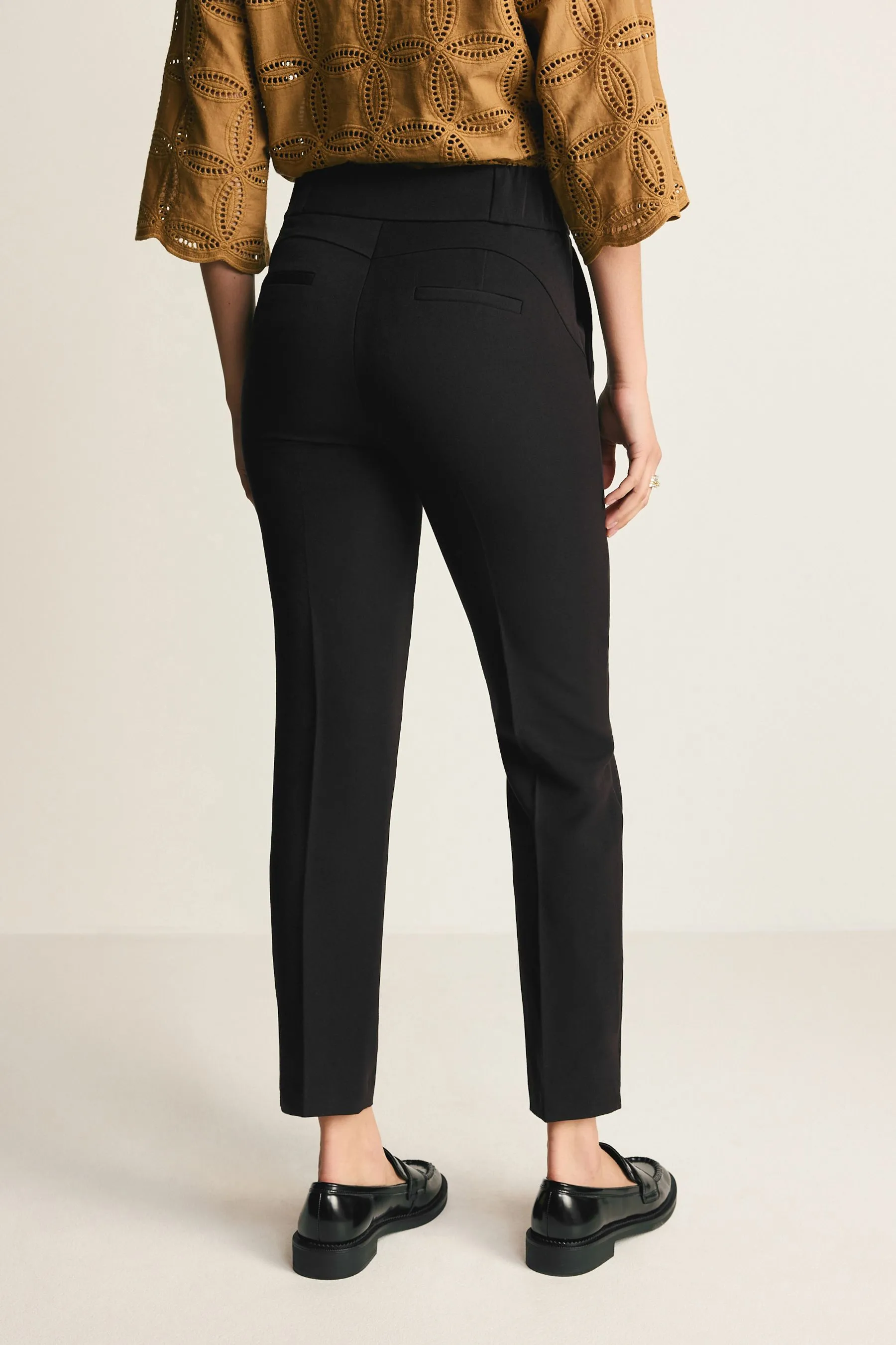 Pantaloni slim sartoriali
