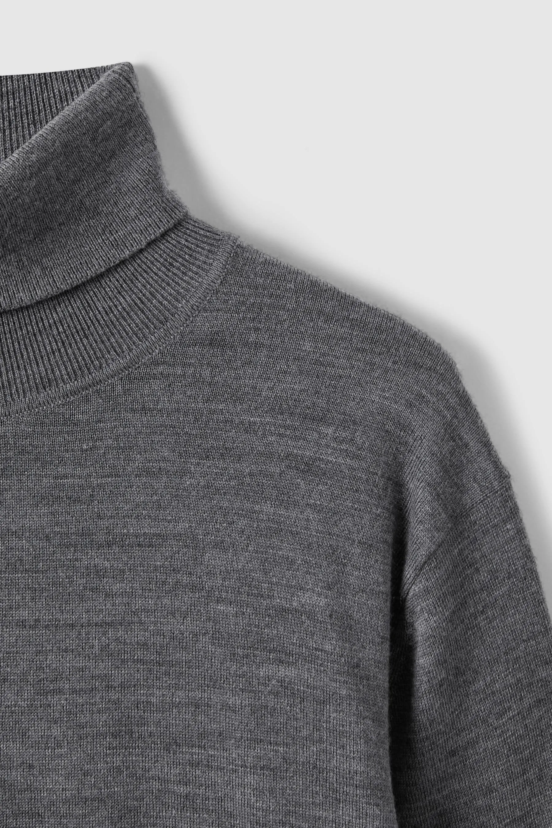 Reiss Caine Vestibilità attillata / Slim - Maglia a collo alto in lana merino    