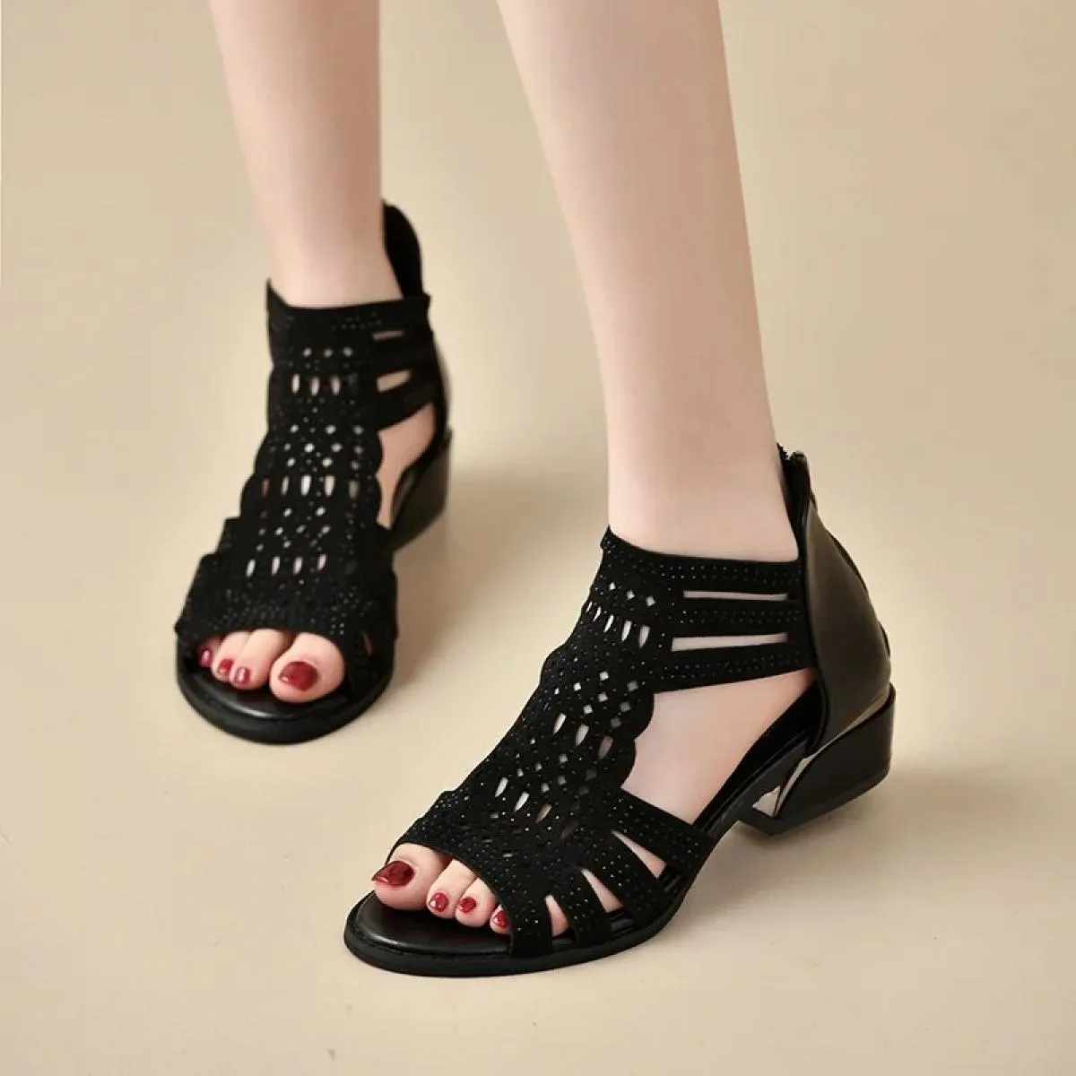 Sandali da donna 2023 Estate Scarpe Taglie Forti Punk Open Toe Tacco grosso Sandali Gladiatore da donna Retro Tacco basso Donna