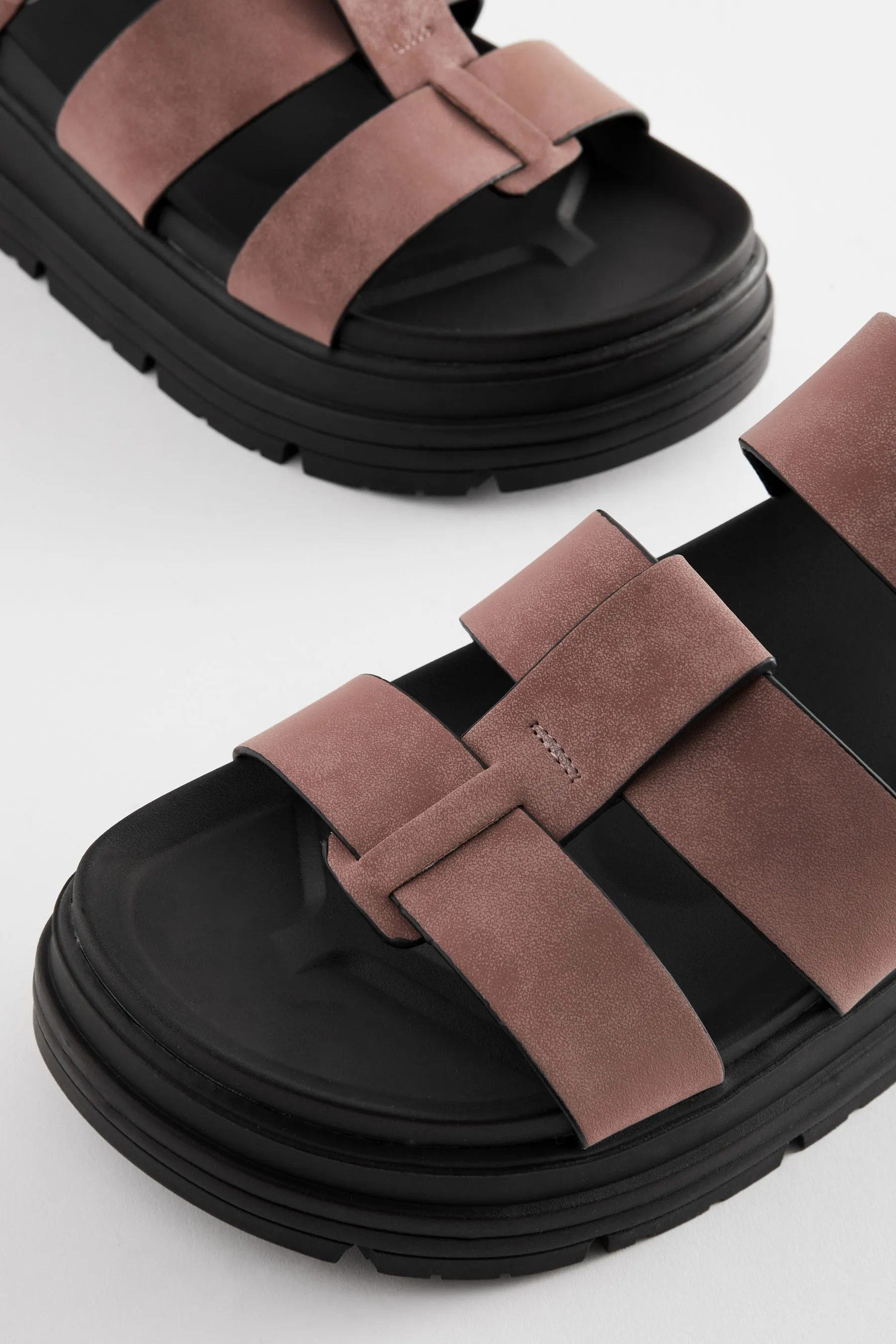 Sandali stile gladiatore con plateau spesso