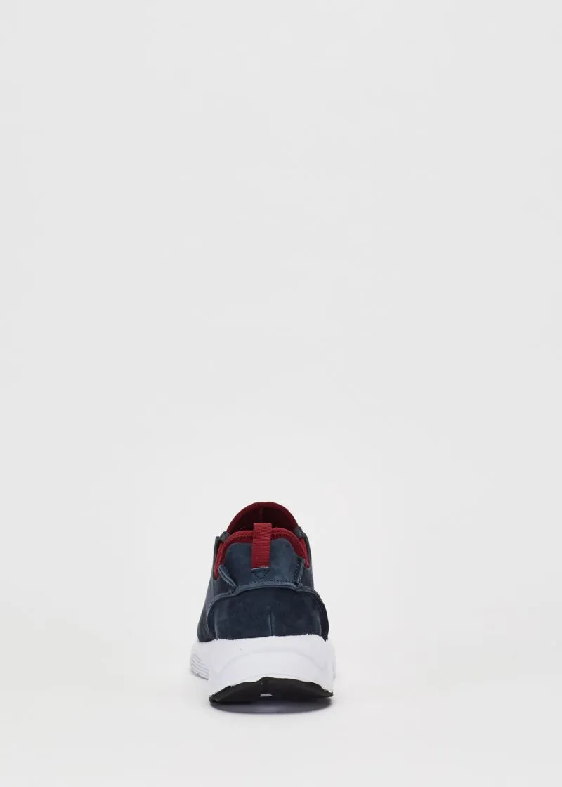 Sneaker in pelle scamosciata