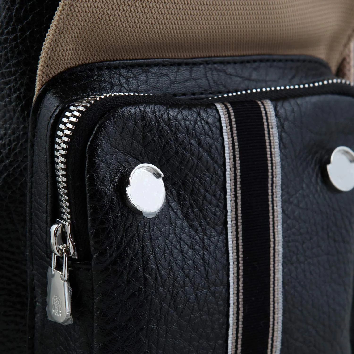 Zaino In Pelle Con Finiture In Nylon